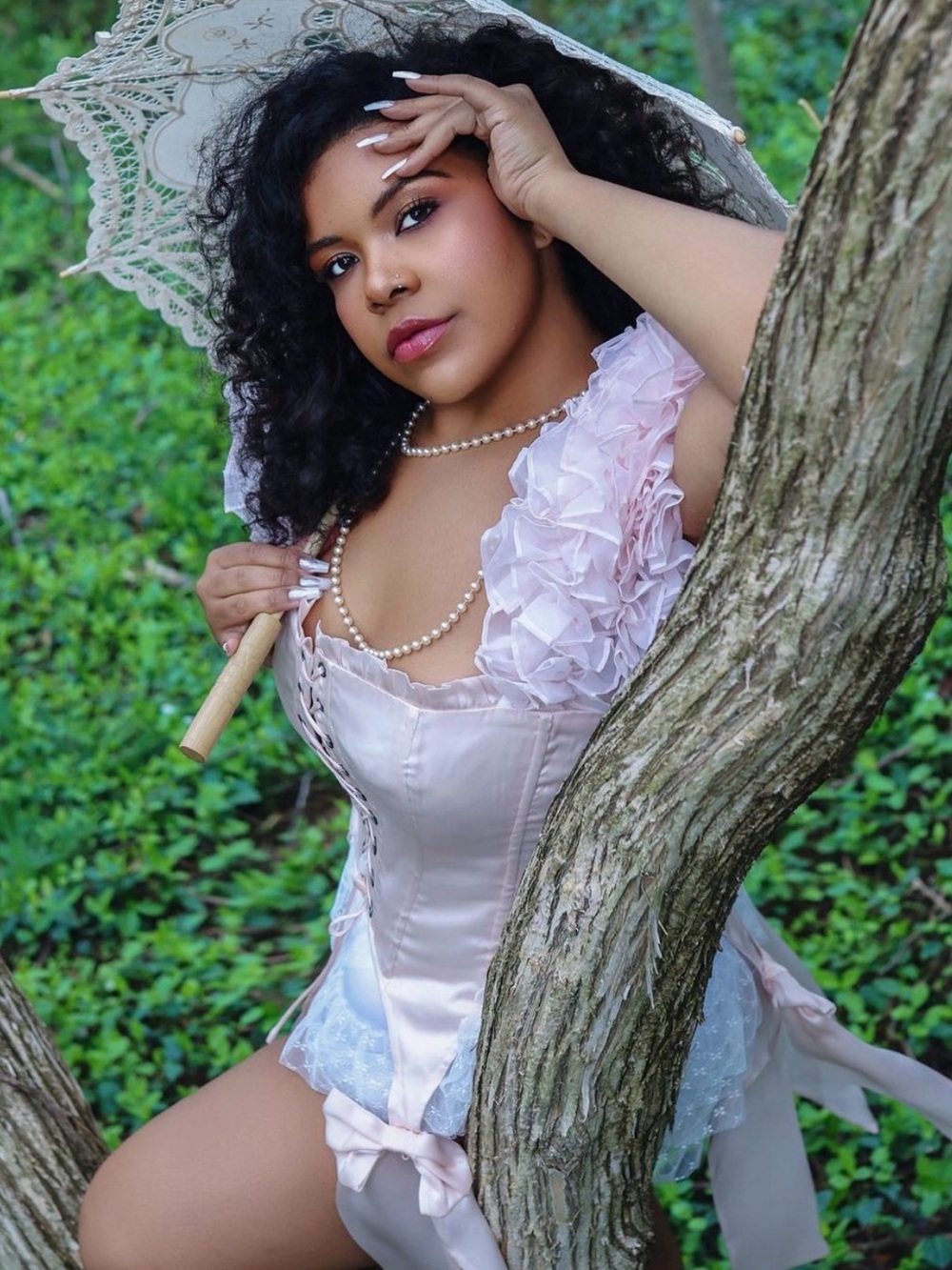 Selkie Pink Ruffle Puff-Sleeve Corset - Picture 7 of 10